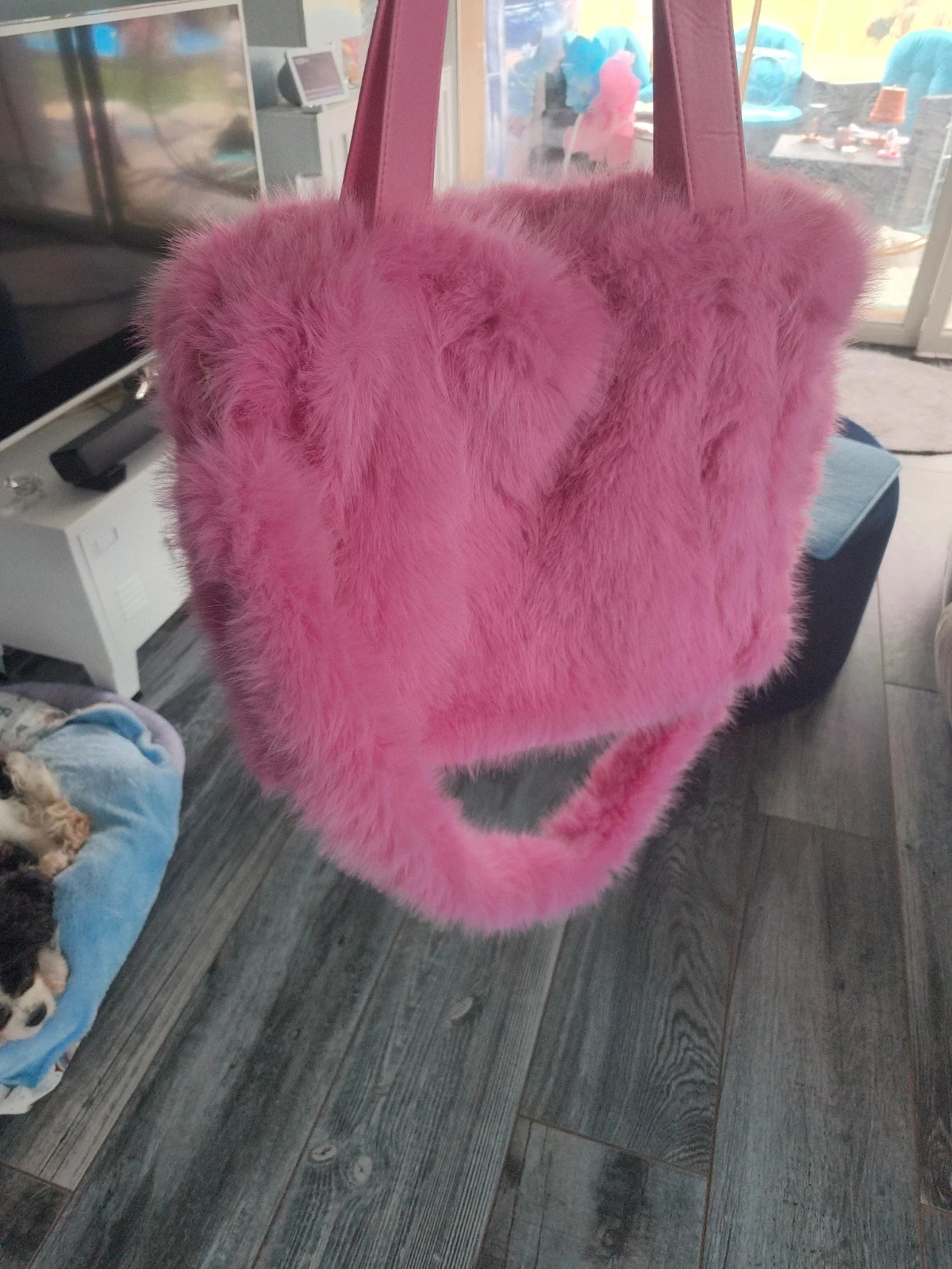 Grand sac fausse fourrure rose
